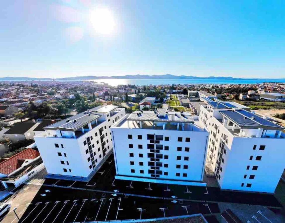 Apartment Roni + Besplatan Parking Zadar Exteriör bild